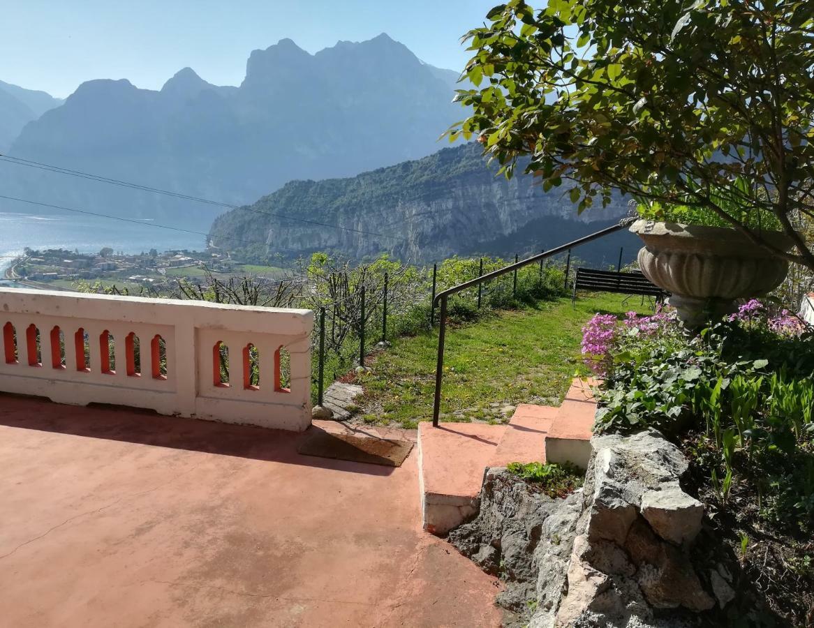 Garden Belvedere B&B Torbole Sul Garda Exterior photo